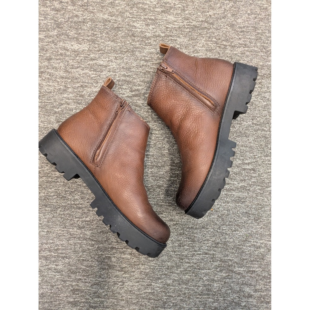 NEW Zodiac Shiloh Boot Women's 10M Cognac Water Repellent Leather Lug Sole Zip